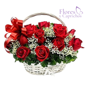Canasta de 24 rosas