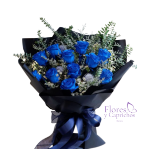 12 Rosas Azules en Ramo