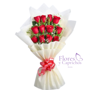 12 rosas extendidas en ramo