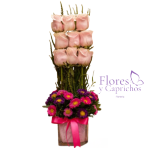 Cubo con Diseño de Rosas