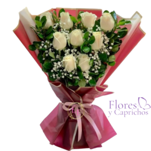 Ramo en Rosas Blancas